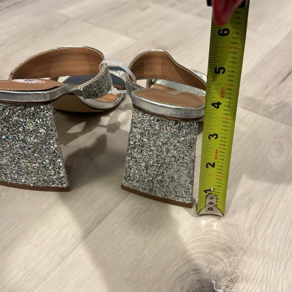 Abound NWOT Silver Glitter Heels Sandals - Picture 4 of 7